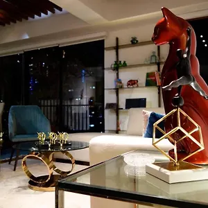  Apartment Bespoke Suite, Unique Location